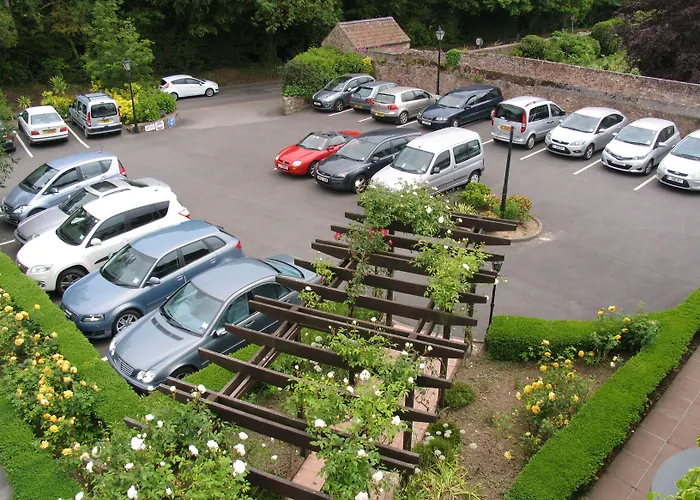 Oaklands Saint Saviour