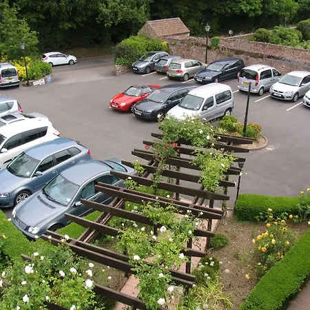 Oaklands Saint Saviour