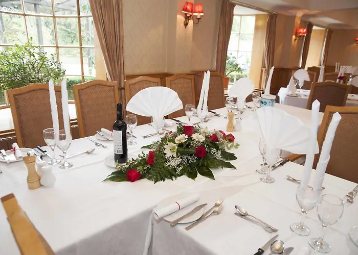 Oaklands Saint Saviour